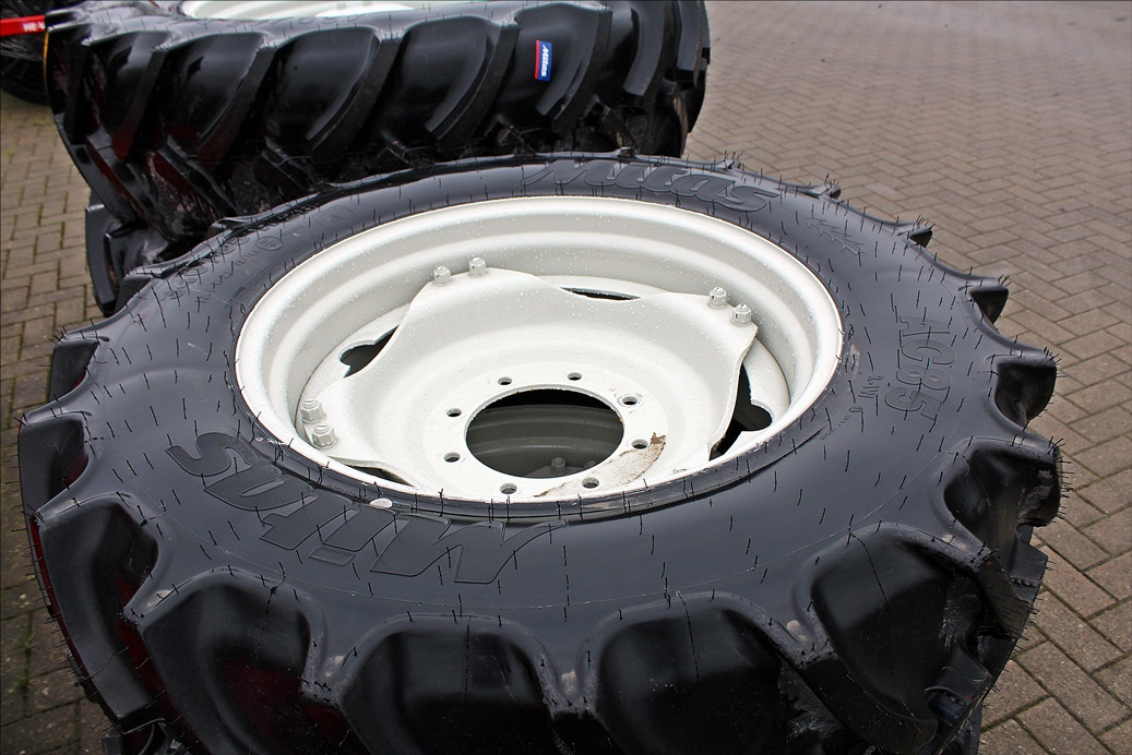 Paar Traktorräder Mitas AC 85 340/85 R28