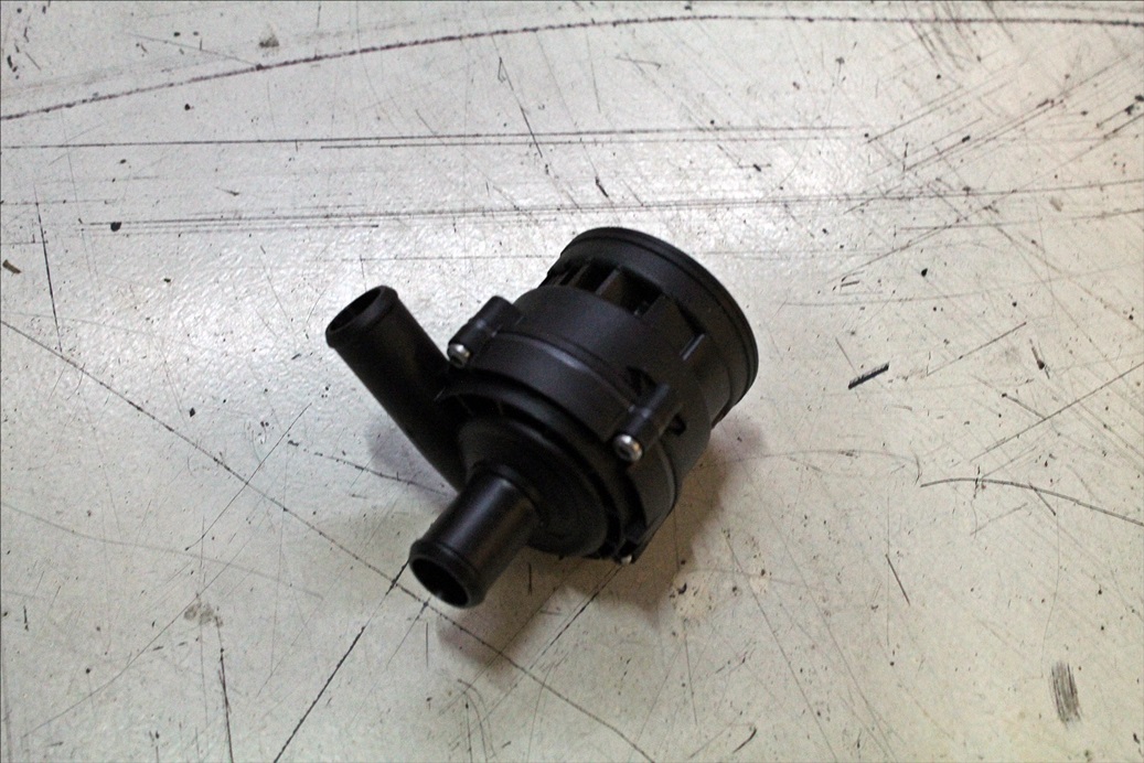 Valtra ACV0015870 Pumpe