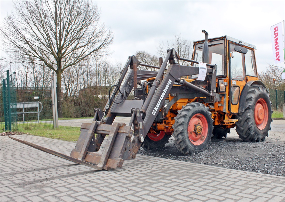 gebr. Schlepper Fendt 204V