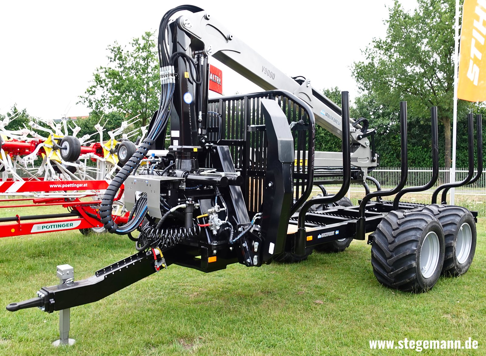 Rückewagen Trejon MF 1602