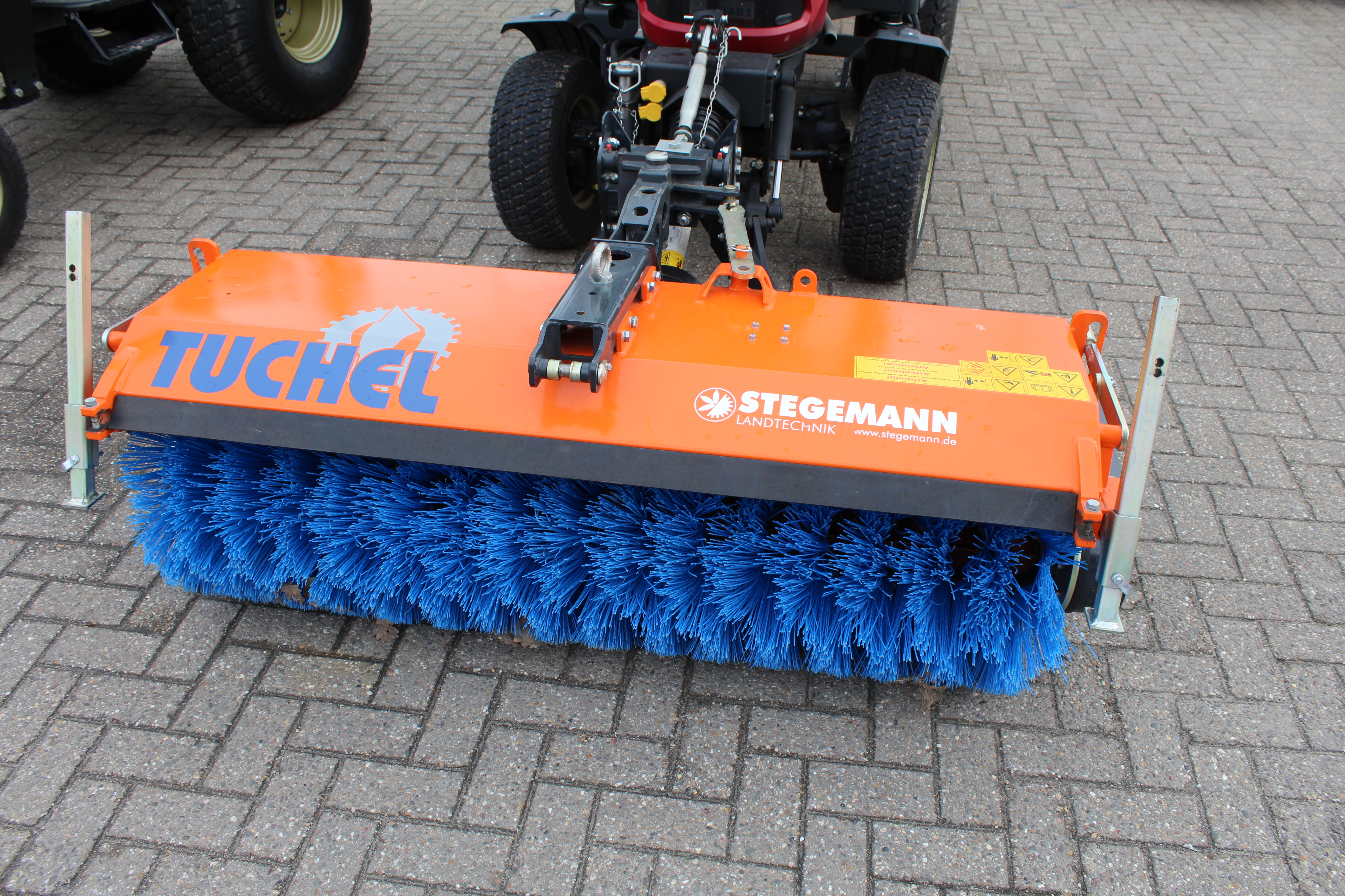 Anbaukehrmaschine Tuchel-Sweep KOMPAKT 520 - 150