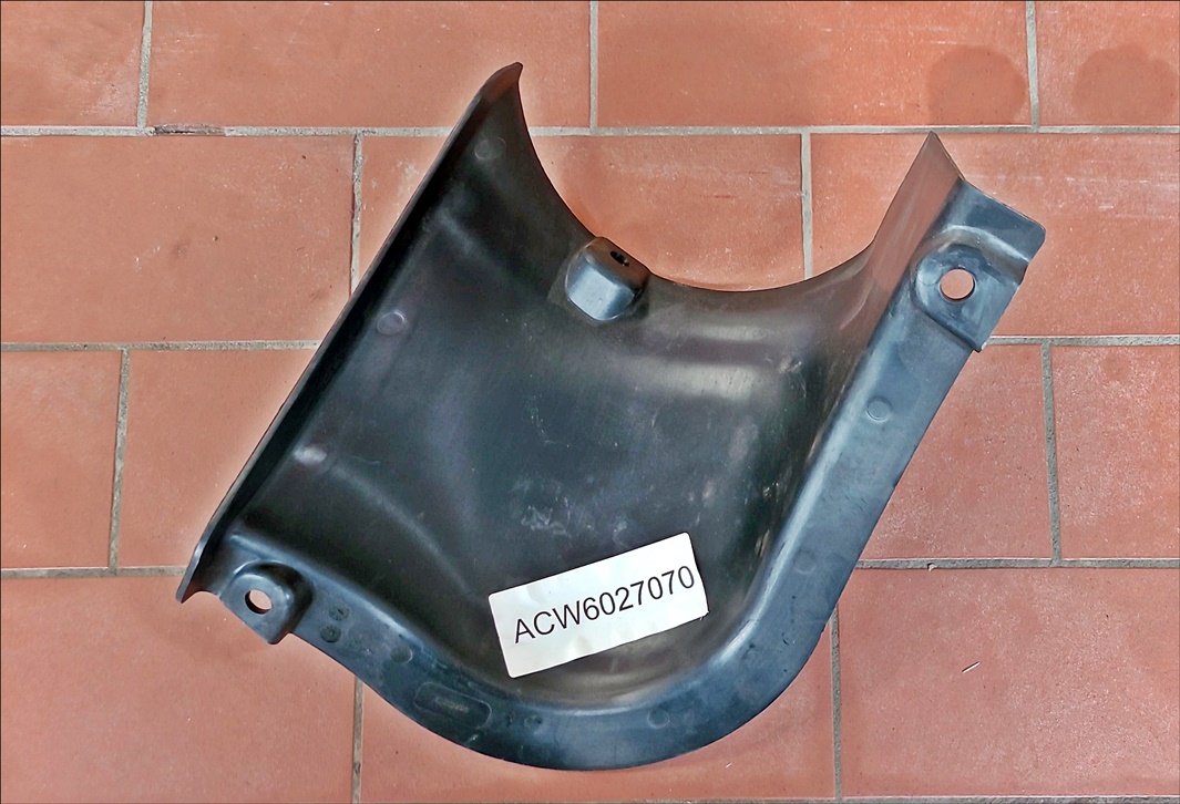 Valtra Schutzdeckel ACW6027070G