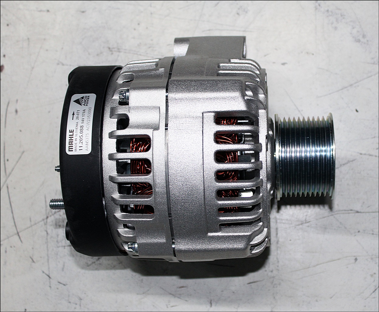 Valtra Lichtmaschine ACW2353090