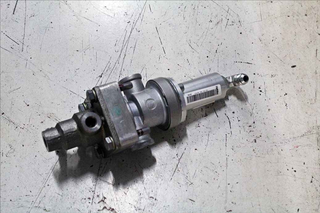 Valtra V37552500 Lenkventil